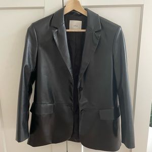 Aritzia Wilfred Memories vegan leather blazer | Size S